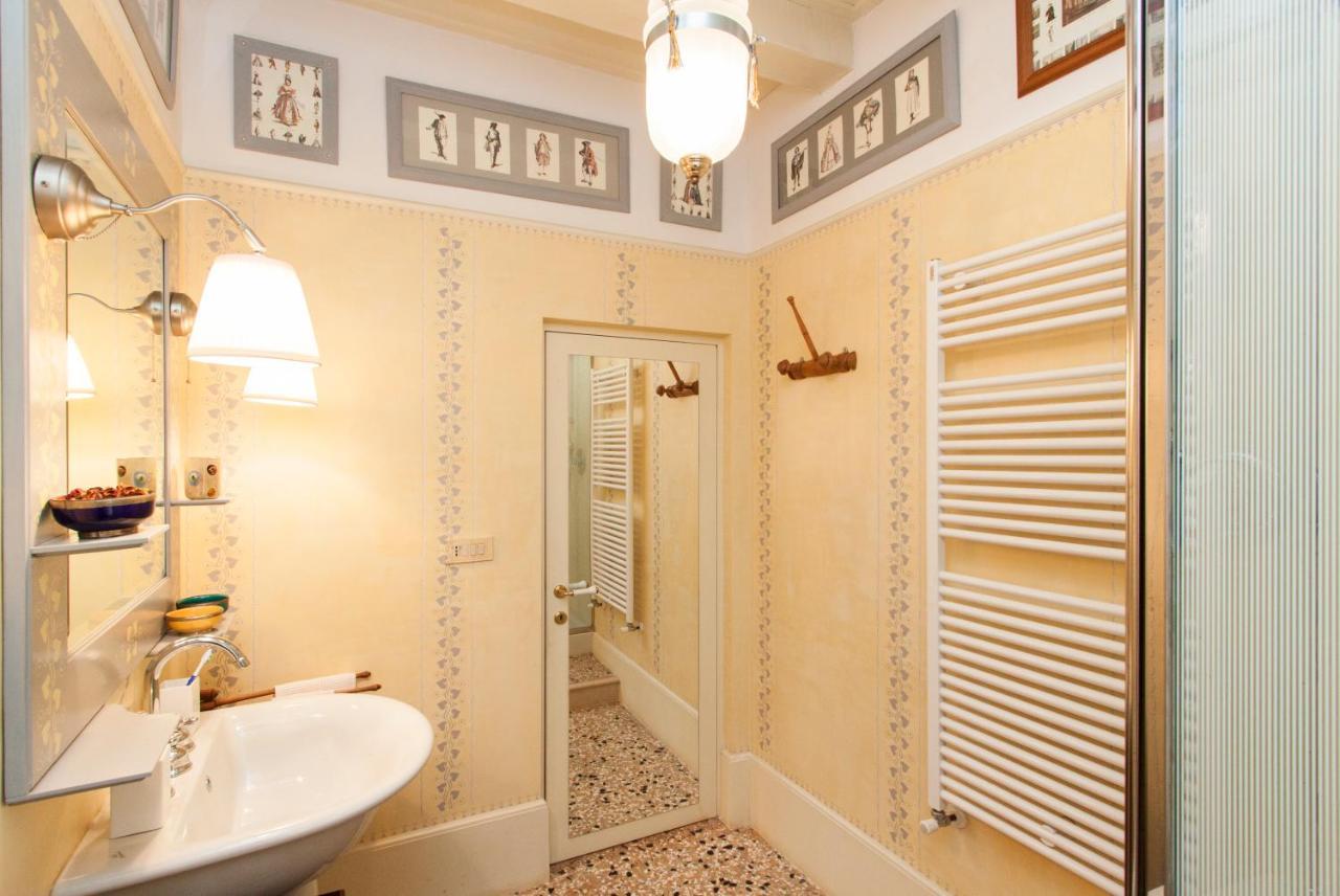 Explore Venice From A Sophisticated Hideaway In San Polo Экстерьер фото