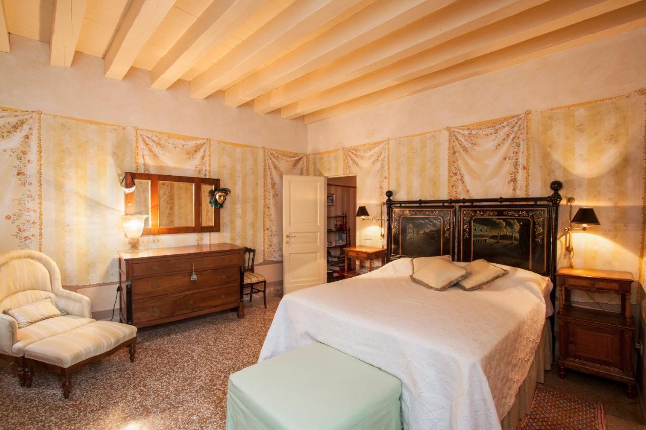 Explore Venice From A Sophisticated Hideaway In San Polo Экстерьер фото