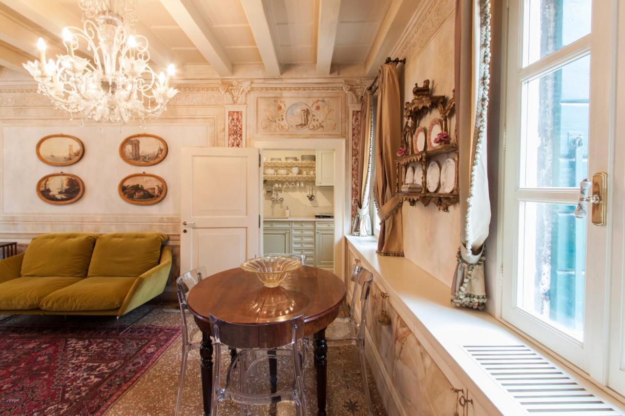 Explore Venice From A Sophisticated Hideaway In San Polo Экстерьер фото